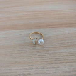 Melhill Gold Color Pearl Mermaid Ring - Elegant Statement Jewelry with a Touch of Mythical Charm